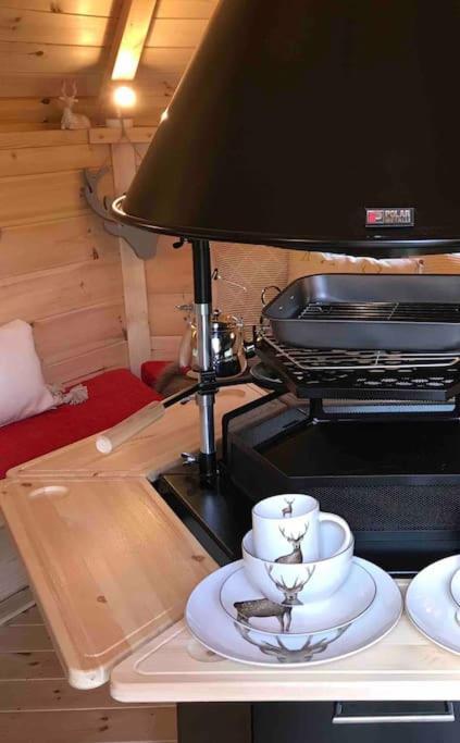 Romantic Treehouse With Hot Tub & Bbq Lodge Praze an Beeble Exterior photo